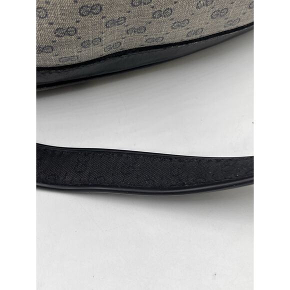 Gucci Italy Vintage 1980's GG Monogram Navy Gray Drawstring Bucket Bag - Picture 4 of 15